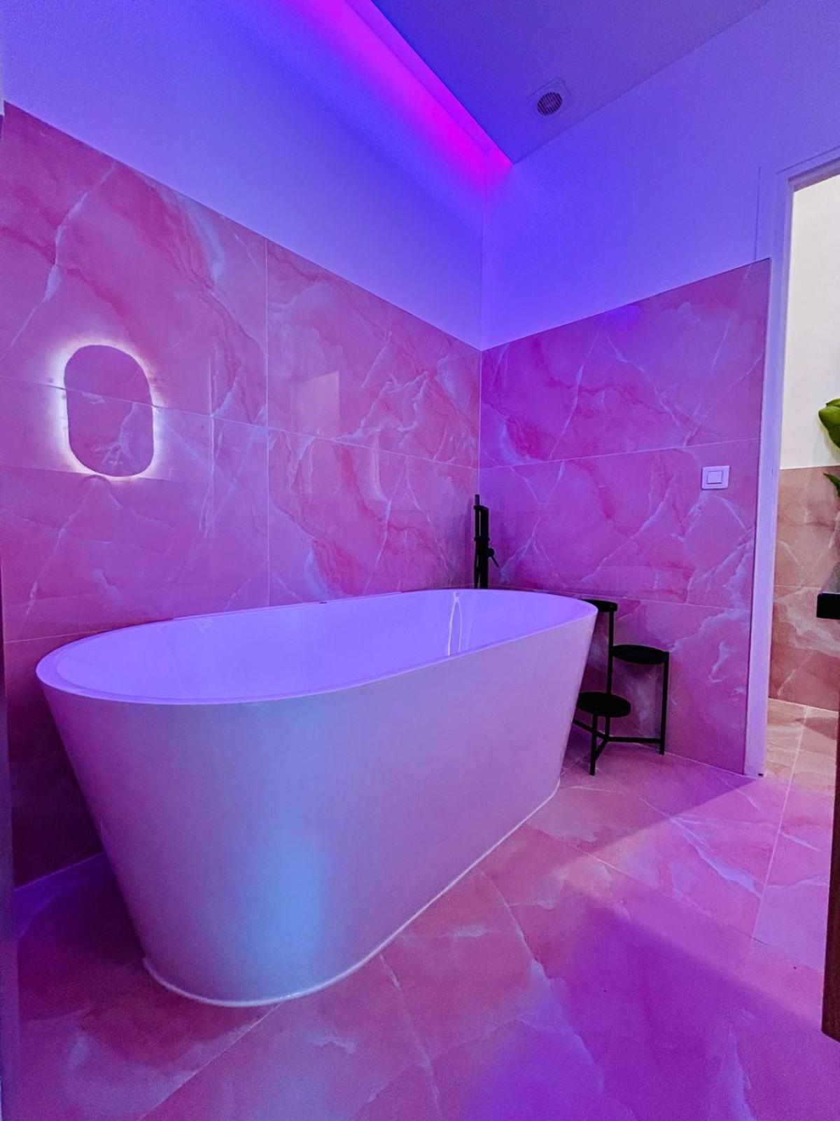 Intimate Escape - Seaside - Bath - Wifi - Ac Appartamento Nizza