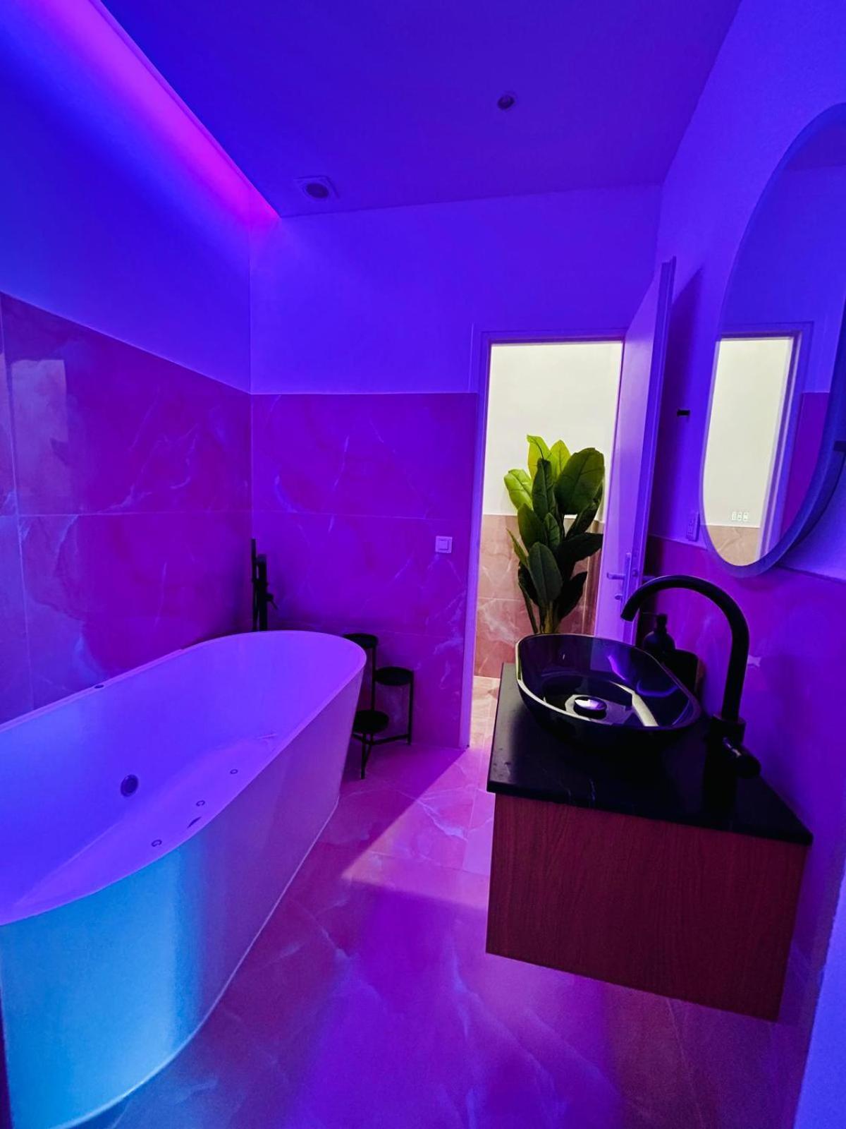 Intimate Escape - Seaside - Bath - Wifi - Ac * Nizza