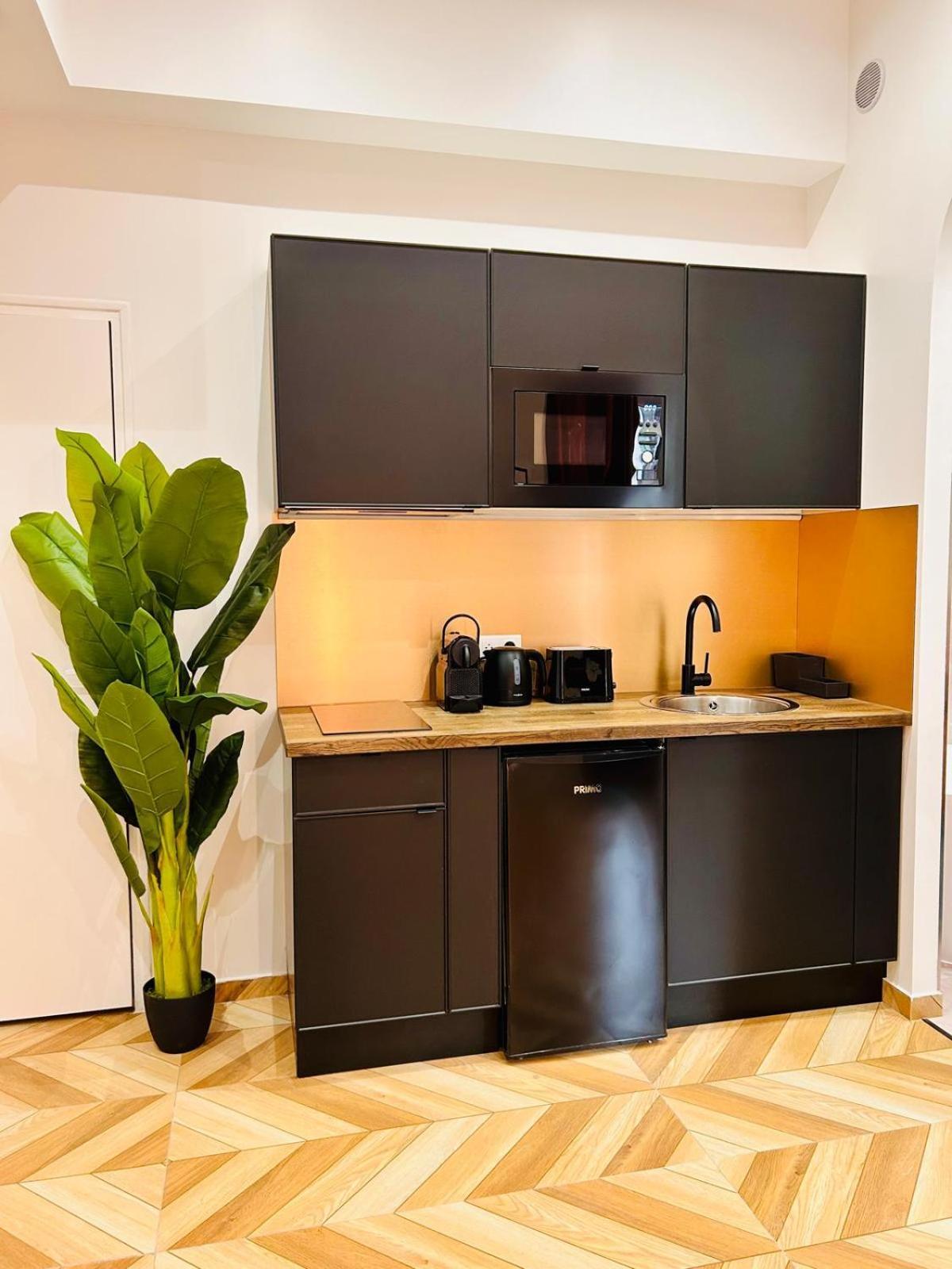 Intimate Escape - Seaside - Bath - Wifi - Ac Appartamento Nizza